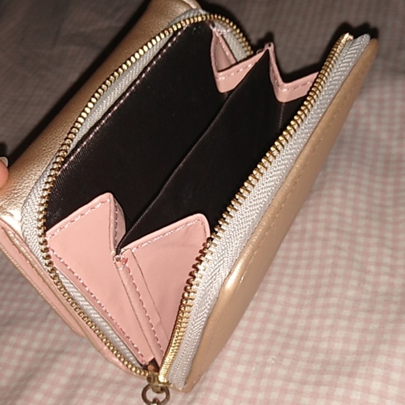 Wallet - Picture 3 of 4